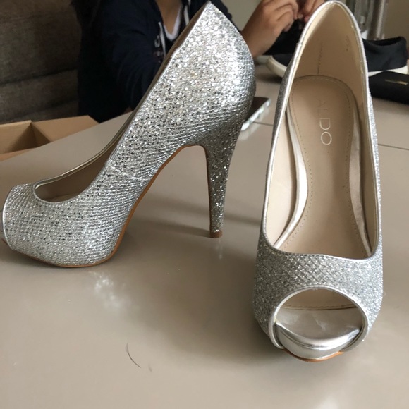 Platform formal sequen heels - Picture 2 of 4